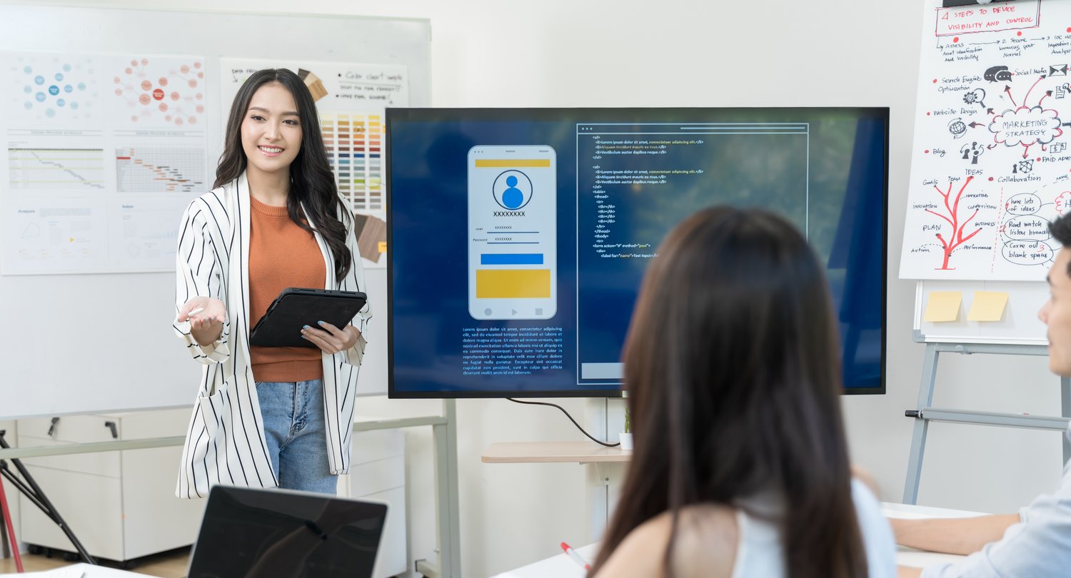 Smart Mirrors w łazienkach – interaktywne powierzchnie przyszłości