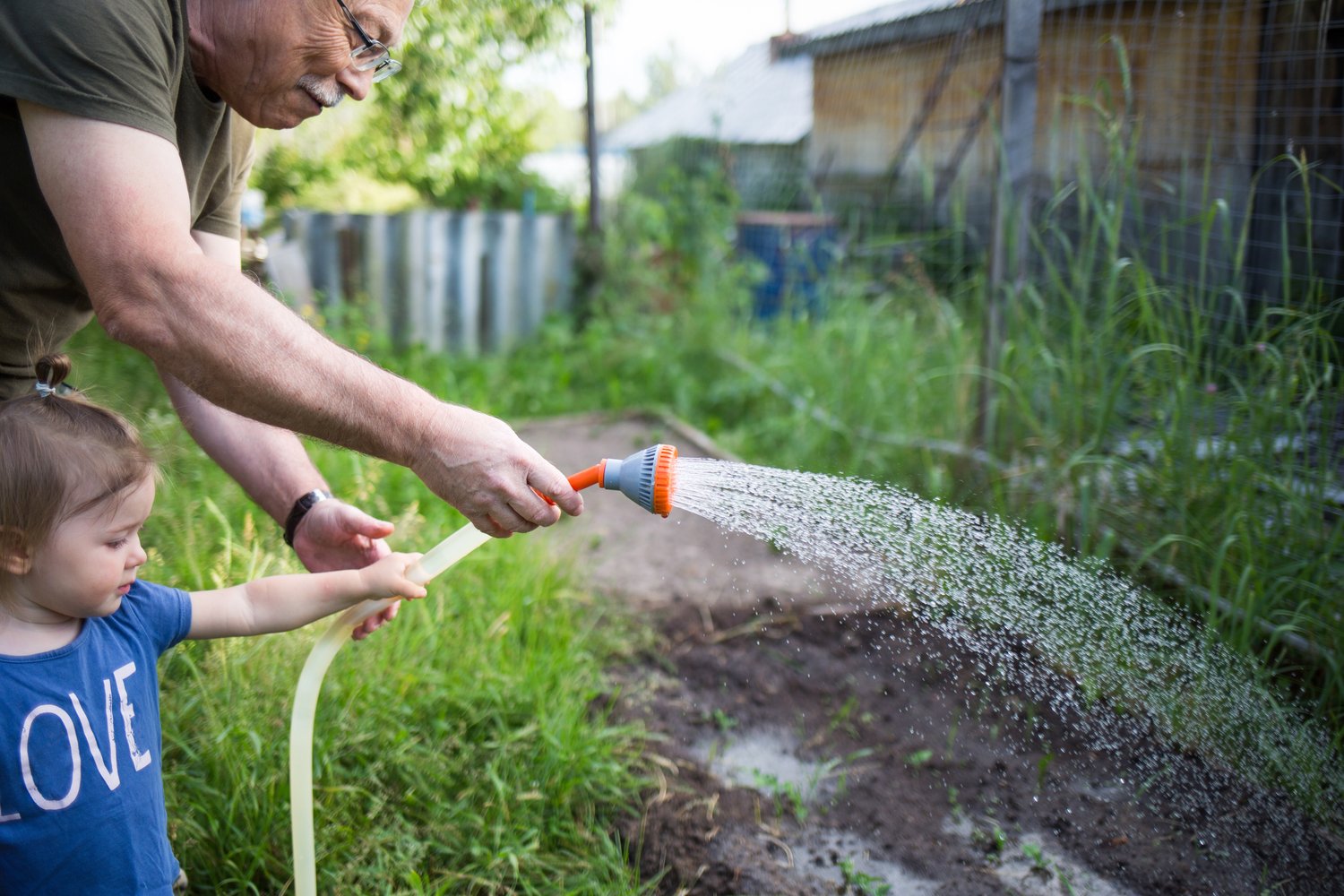 Jak efektywnie nawadniać ogród za pomocą hydroforu domowego