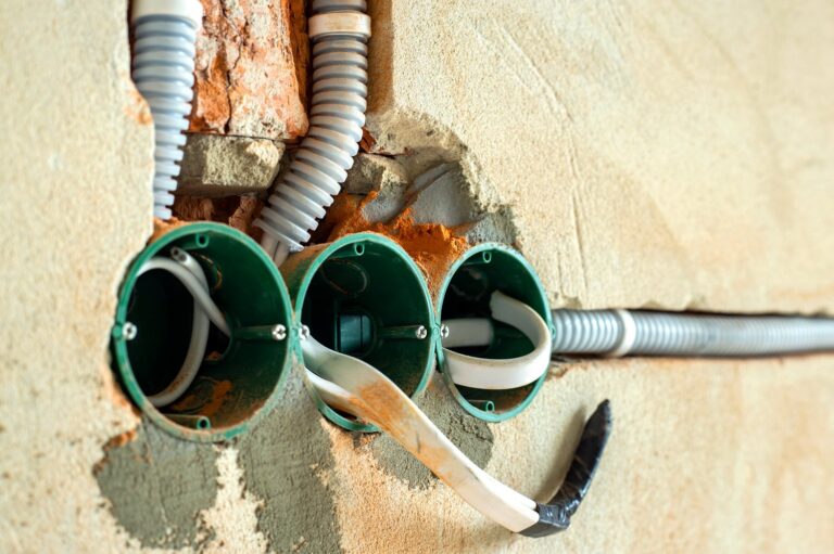 Jak wybrać odpowiednie rury elektroinstalacyjne do swojego projektu