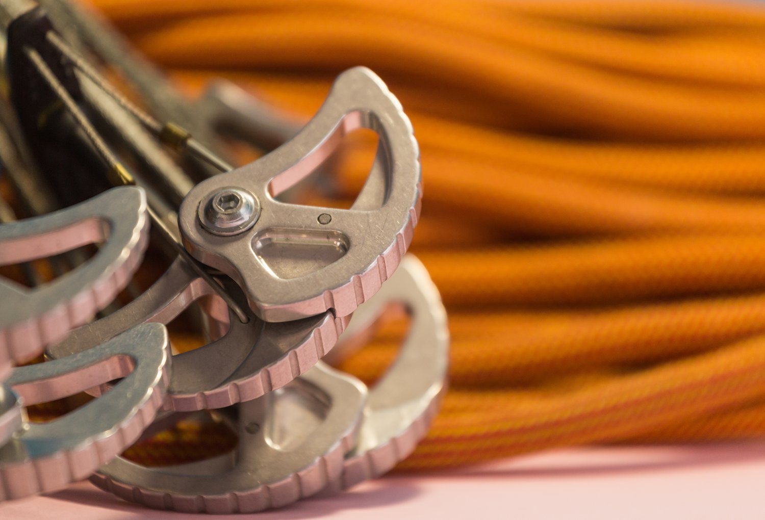 Jak dobrać odpowiednią listwę uziemiającą do swojej instalacji elektrycznej