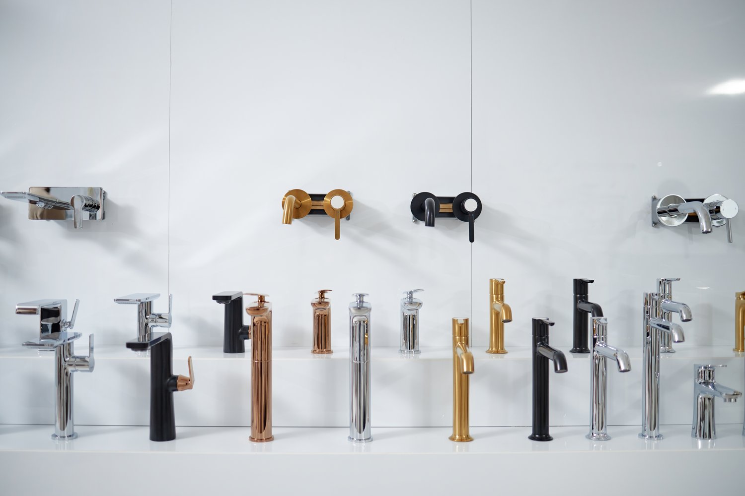 Jak wybrać i zamontować akcesoria do baterii łazienkowych