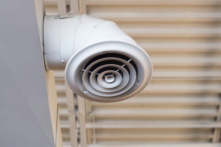 Automatyczne systemy wentylacji – jak zapewnić świeże powietrze bez otwierania okien