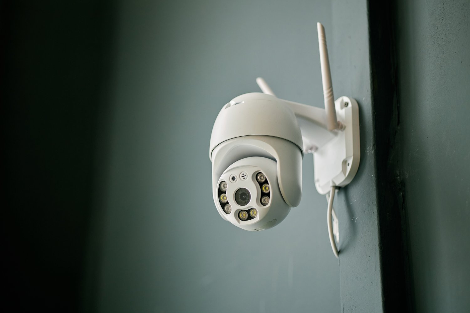 Bezprzewodowe kamery monitoringu – nowoczesna ochrona posesji