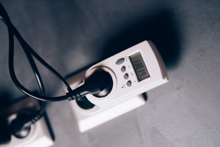 Jak wybrać odpowiednią ochronę różnicową dla twojej instalacji elektrycznej