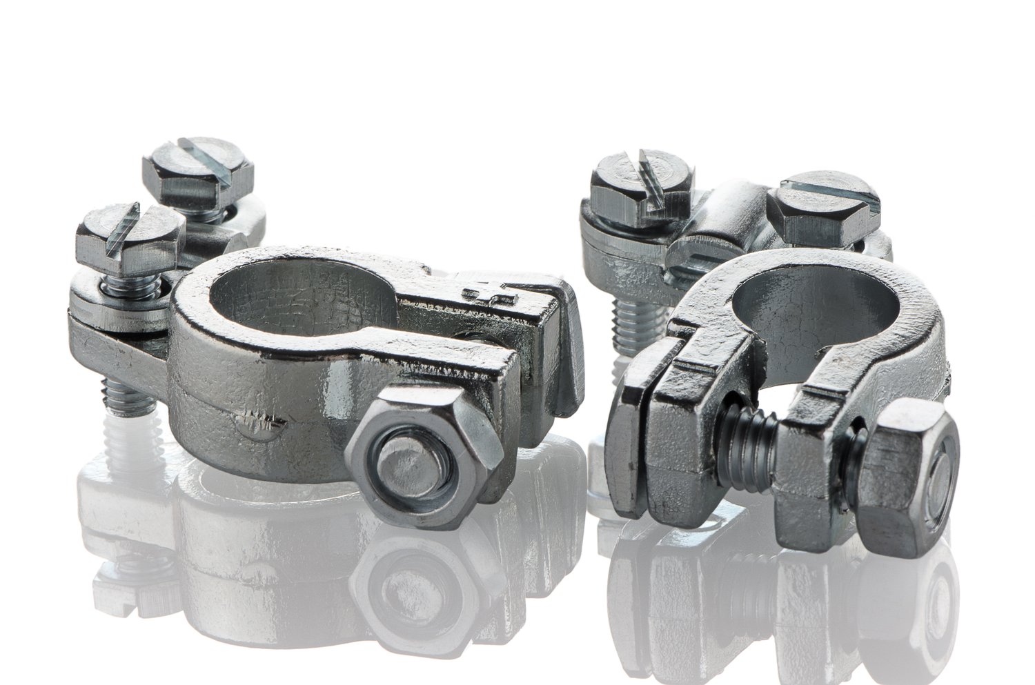 Jak prawidłowo dobierać obejmy stalowe do różnych typów instalacji