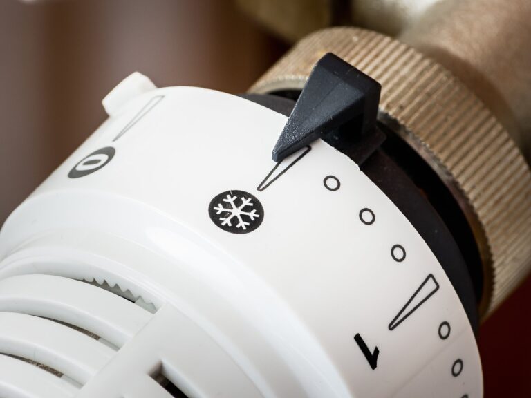 Jak samodzielnie wyregulować zawory termostatyczne w grzejnikach