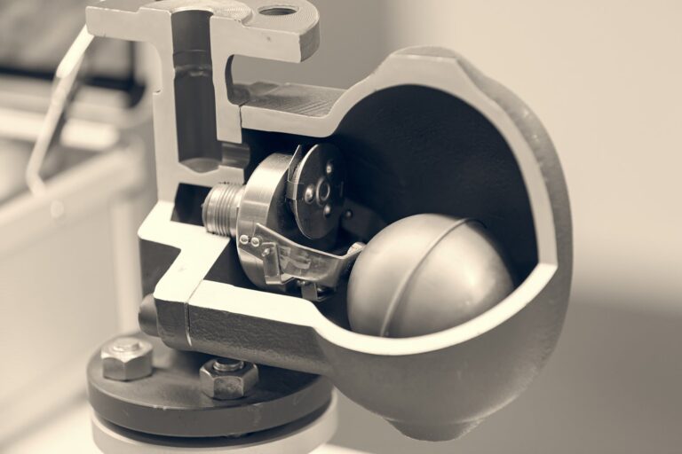 Jak wybrać odpowiedni zawór pływakowy i system napełniania dla instalacji wodnej