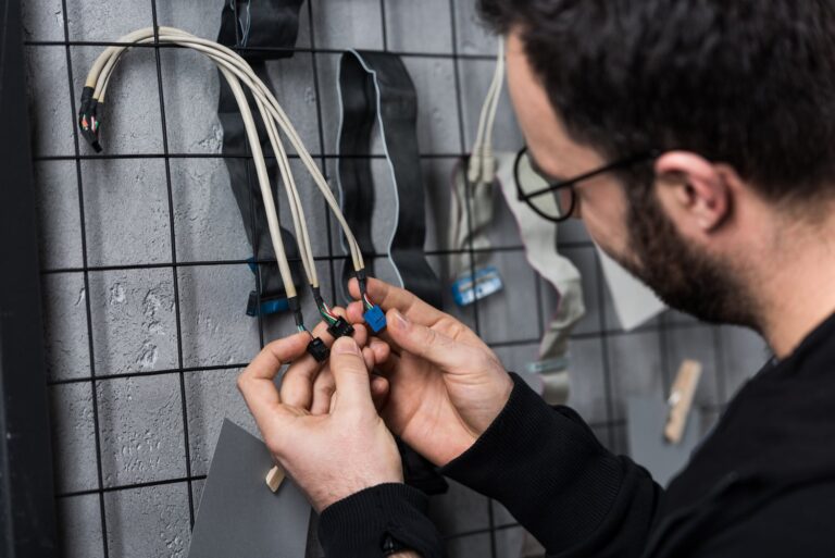 Jak prawidłowo wybrać i zamontować dławicę gumową w instalacjach elektrycznych