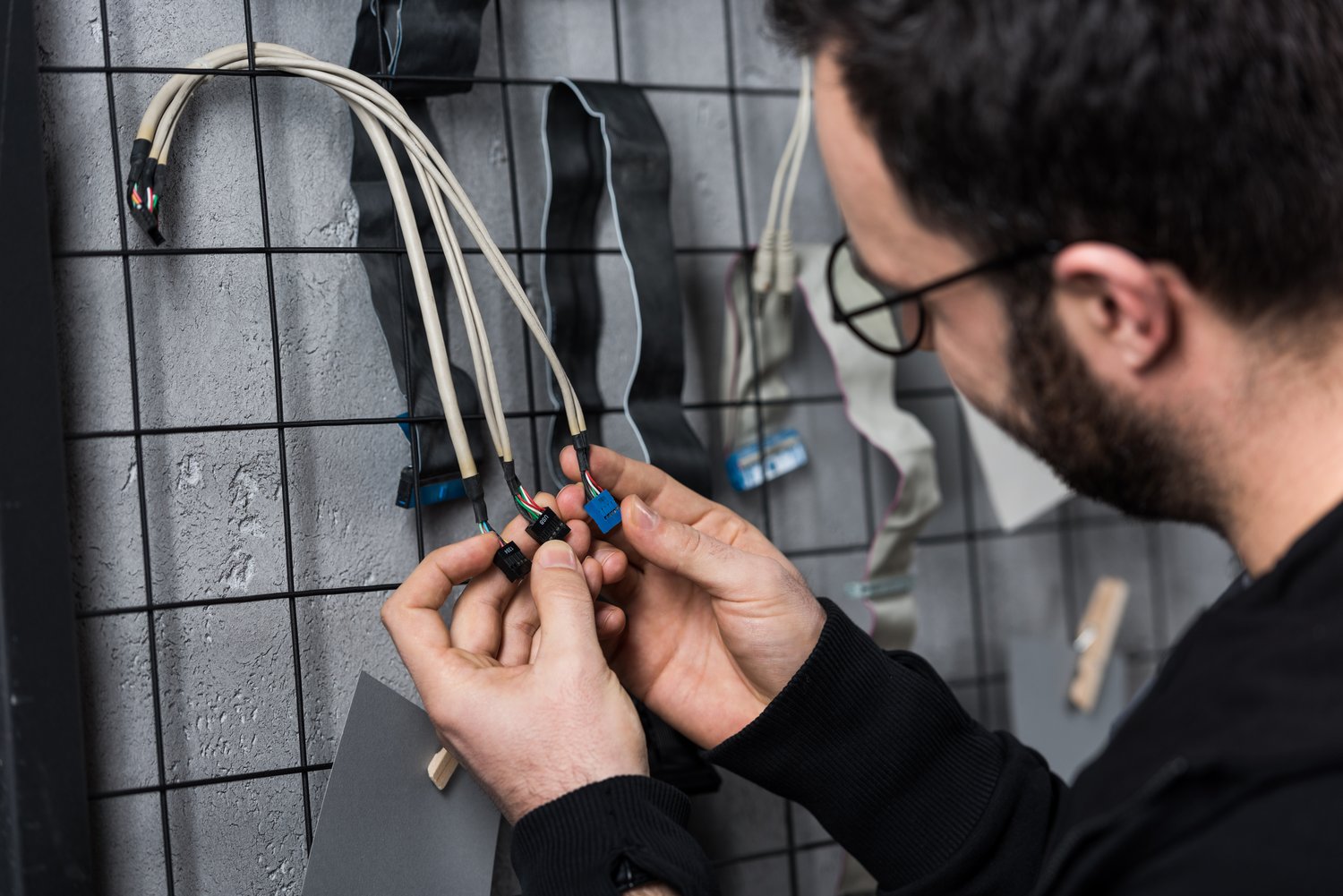 Jak prawidłowo wybrać i zamontować dławicę gumową w instalacjach elektrycznych