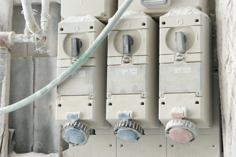 Jak wybrać odpowiedni rozłącznik bezpiecznikowy do instalacji elektrycznej